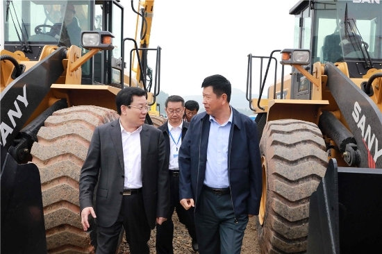 孙圣杰出席四川省交通重点项目集中开工仪式